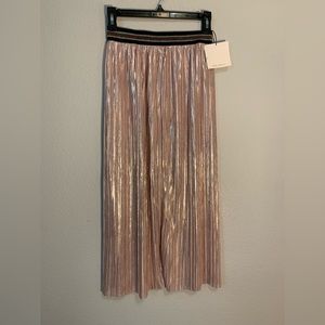 ZARA Pink Metallic Pleated Skirt with Elastic Waistband 💗🎀